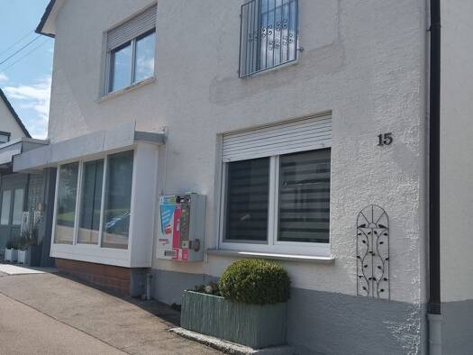 Haus zum Kauf 459.000 € 11,5 Zimmer 322,1 m² 648 m² Grundstück Gosheim 78559