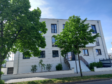 Wohnung zur Miete 1.320 € 4 Zimmer 107,3 m² 2. Geschoss Leipziger Str. 161 Zwenkau Zwenkau 04442