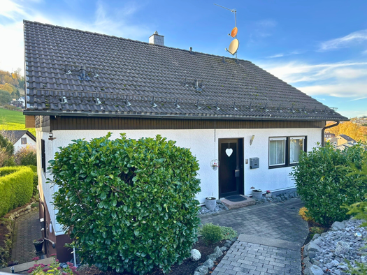 Einfamilienhaus zum Kauf 10 Zimmer 224 m² 768 m² Grundstück Herscheid 58849