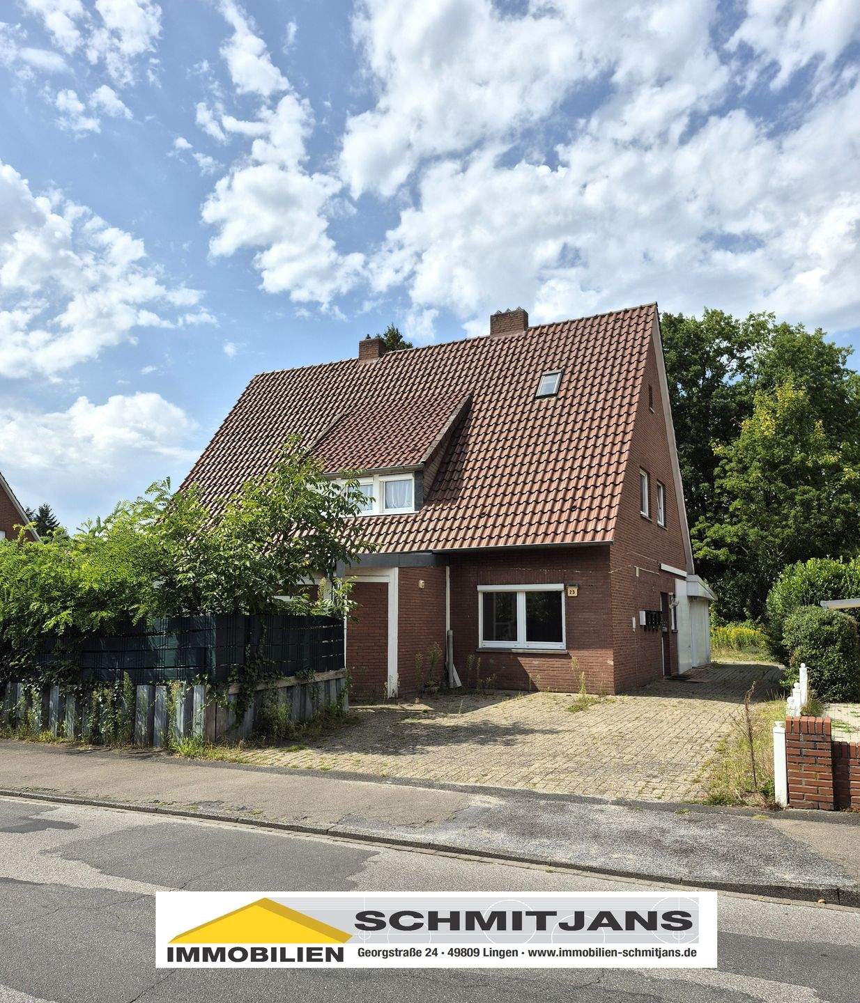 RESERVIERT!!! Renovierungsbedürftiges Mehrfamilienhaus mit viel Potential in guter Siedlungslage