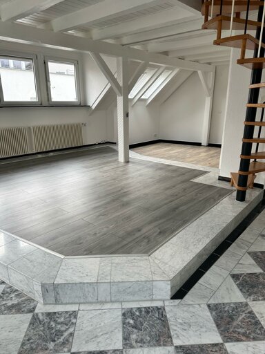 Wohnung zur Miete 1.200 € 2,5 Zimmer 90 m² Geschoss 2/3 Innenstadt - Ost Esslingen am Neckar 73728