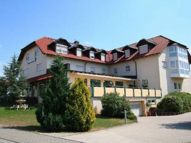 Wohnung zur Miete 350 € 1 Zimmer 20 m² 1. Geschoss frei ab sofort Schleusinger Straße 1 Rodach Bad Rodach 96476