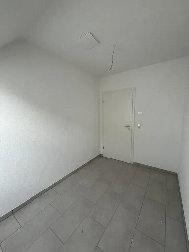 Wohnung zur Miete 700 € 3 Zimmer 87 m² Main-Neckar-Bahn-Straße 122 Neu-Edingen Edingen-Neckarhausen 68535