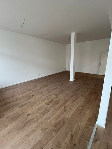 Wohnung zur Miete 973 € 4 Zimmer 139 m² EG frei ab sofort Nienburger Straße 16 Bernburg Bernburg 06406