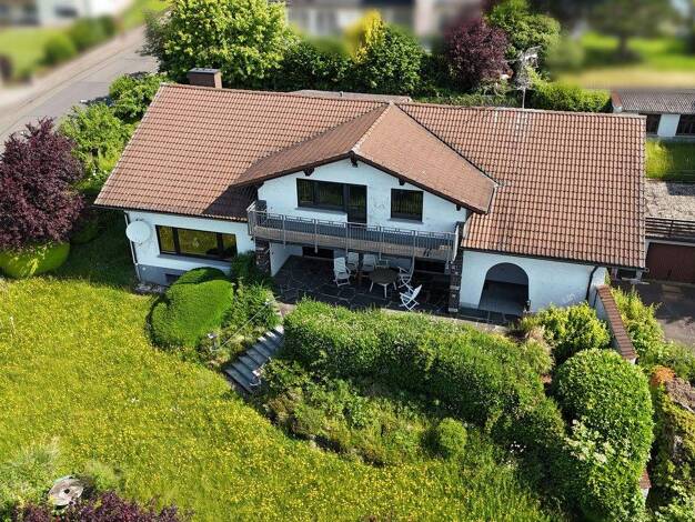 Einfamilienhaus zum Kauf 639.000 € 9 Zimmer 277,5 m² 1.427 m² Grundstück Schulstraße 21 Alten-Buseck Buseck 35418