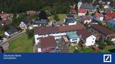 Wohn- und Geschäftshaus zum Kauf als Kapitalanlage geeignet 6 Zimmer 2.591,8 m² 4.551 m² Grundstück Fichtelberg Fichtelberg 95686