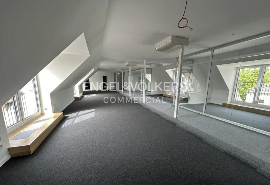 Büro-/Praxisfläche zur Miete 31 € 336,9 m²<br/>Bürofläche ab 336,9 m²<br/>Teilbarkeit Kreuzberg Berlin 10967