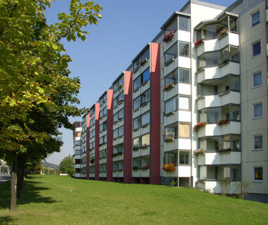 Wohnung zur Miete 800,63 € 5 Zimmer 135,7 m² Erdgeschoss Kiefernstraße 25 Lusan - Eichenstraße Gera 07549