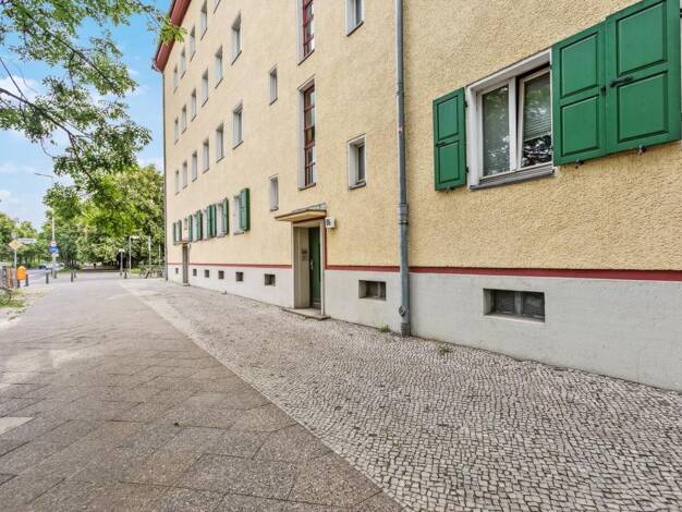 Wohnung zum Kauf provisionsfrei 153.000 € 2 Zimmer 46 m² EG Ostseestraße 46 Prenzlauer Berg Berlin 10409