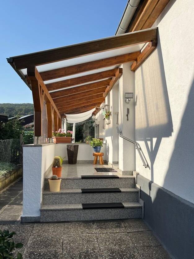 Einfamilienhaus zum Kauf provisionsfrei 650.000 € 8 Zimmer 163 m² 736 m² Grundstück Ober-Rosbach Rosbach 61191