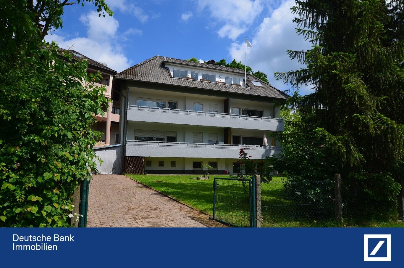Mehrfamilienhaus zum Kauf 379.000 € 13 Zimmer 308 m²<br/>Wohnfläche 636 m²<br/>Grundstück Bad Pyrmont Bad Pyrmont 31812