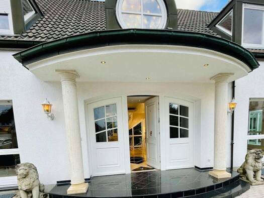 Villa zum Kauf provisionsfrei 1.085.000 € 10 Zimmer 458 m² 877 m² Grundstück frei ab sofort Weiherhaus Nürnberg 90455