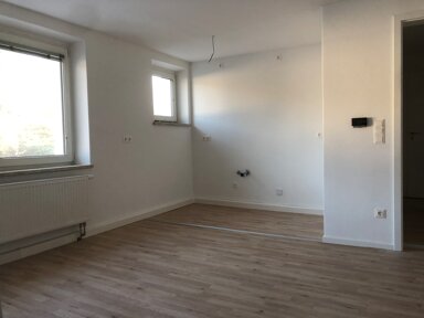 Wohnung zur Miete 380 € 2,5 Zimmer 52,5 m² Heubischer Straße 58 Neustadt Neustadt b.Coburg 96465