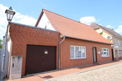 Einfamilienhaus zum Kauf 60.000 € 7 Zimmer 200 m² 251 m² Grundstück Neustadt-Glewe Neustadt-Glewe 19306