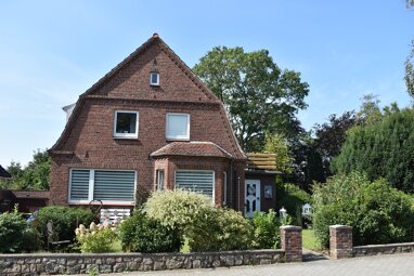 Einfamilienhaus zum Kauf 178.000 € 6 Zimmer 128 m² 1.198 m² Grundstück Bredstedt 25821