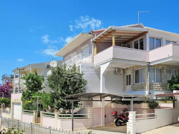 Haus zum Kauf 670.000 € 6 Zimmer 250 m²<br/>Wohnfläche 220 m²<br/>Grundstück Rogoznica 22203