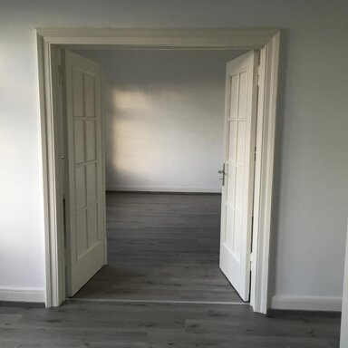 Wohnung zur Miete 779 € 4 Zimmer 109 m² 3. Geschoss Krusestraße 7 Ruhrort Duisburg 47119