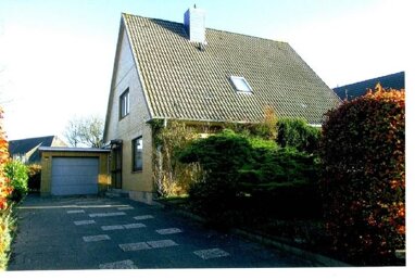 Einfamilienhaus zum Kauf 245.000 € 5 Zimmer 120 m² 568 m² Grundstück Bredstedt 25821