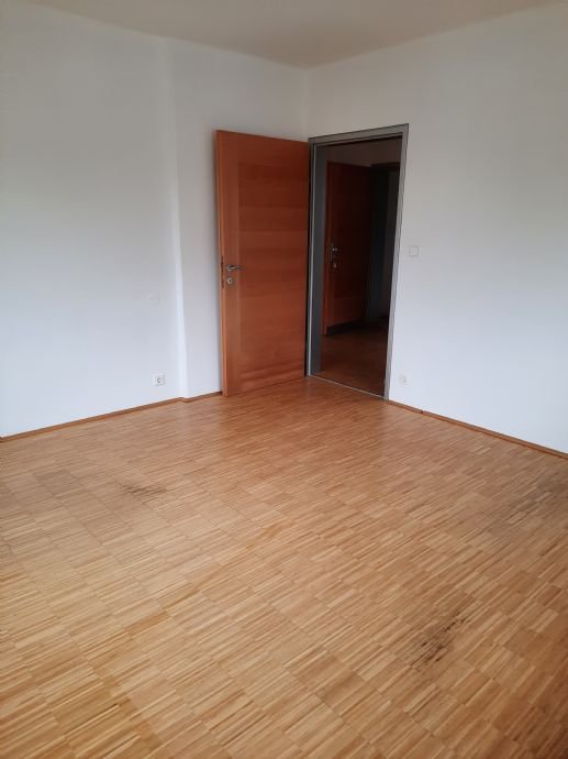 Wohnung zur Miete 729,50 € 2 Zimmer 65 m² 1. Geschoss Bahnhofstraße 18 Weer 6116