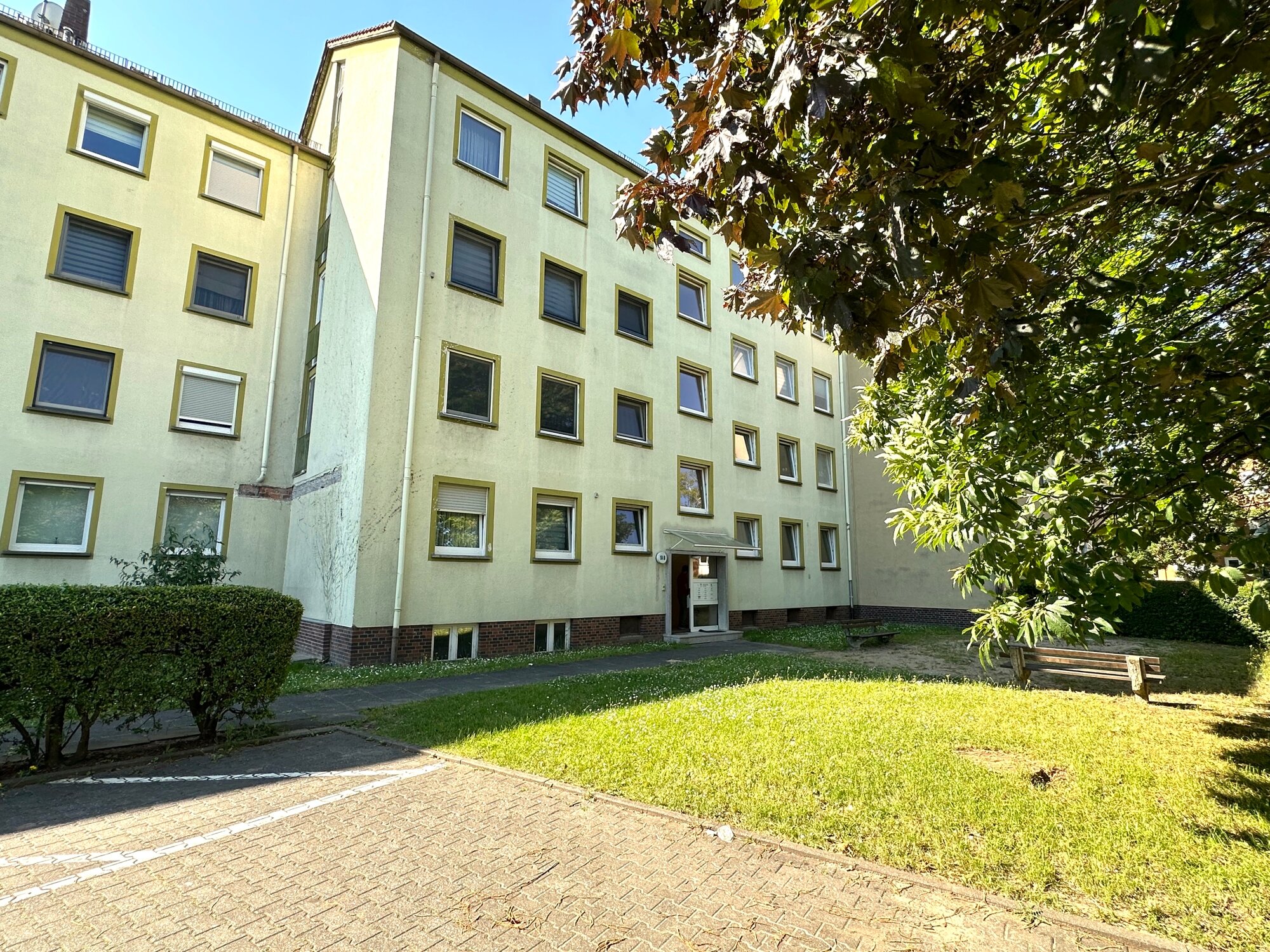 Wohnung zum Kauf 215.000 € 3 Zimmer 75 m²<br/>Wohnfläche Erdgeschoss<br/>Geschoss Bischofsheim 65474