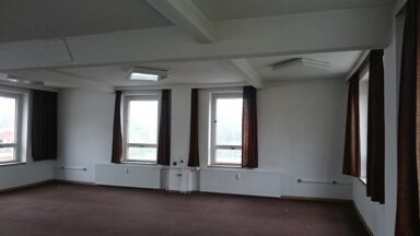 Bürofläche zur Miete provisionsfrei 140 € 2 Zimmer 65,2 m² Bürofläche teilbar ab 65,2 m² Auerbach Auerbach 08209