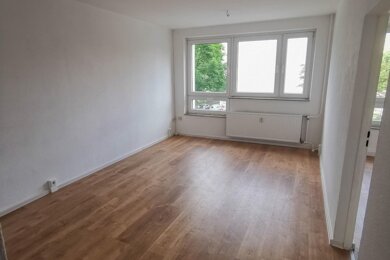 Studio zur Miete 550 € 3 Zimmer 64,7 m² 4. Geschoss frei ab sofort Tarostraße 20 Zentrum-Südost Leipzig 04103