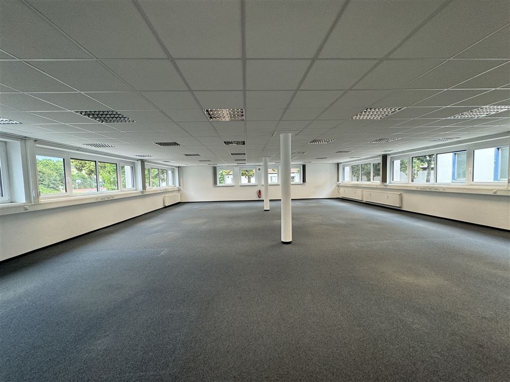 Büro-/Praxisfläche zur Miete 1.200 m²<br/>Bürofläche ab 170 m²<br/>Teilbarkeit Innenstadt Coburg 96450