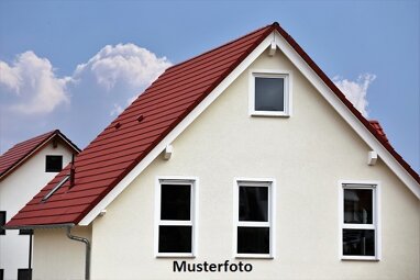Mehrfamilienhaus zum Kauf Zwangsversteigerung 830.000 € 9 Zimmer 265 m² 698 m² Grundstück Stetten Leinfelden-Echterdingen 70771