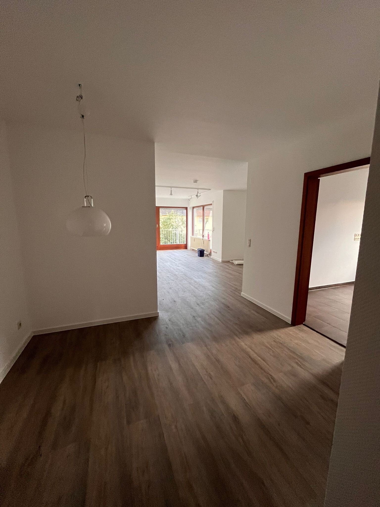 Wohnung zur Miete 1.150 € 3 Zimmer 84 m²<br/>Wohnfläche 1. Stock<br/>Geschoss Ab sofort<br/>Verfügbarkeit Nürnberger Strasse 33 Schwaig Schwaig bei Nürnberg 90571