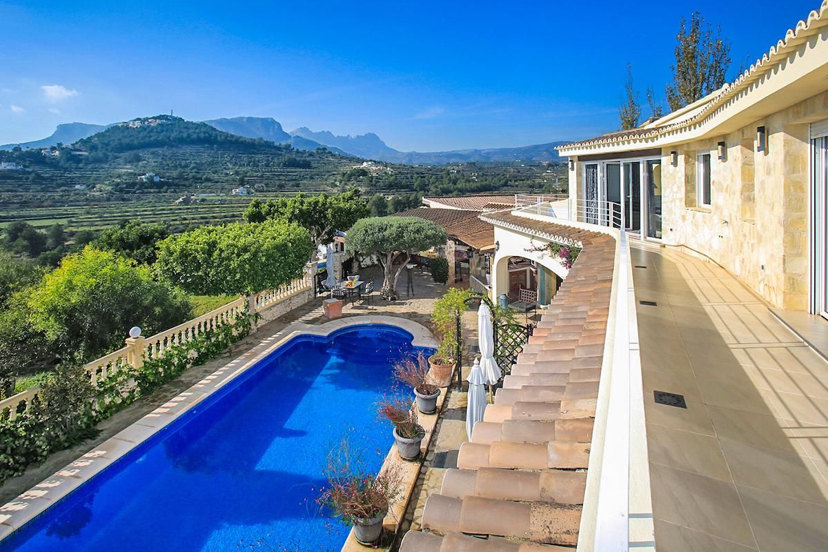 Villa zum Kauf 2.500.000 € 500 m²<br/>Wohnfläche 3.500 m²<br/>Grundstück Calpe 03710