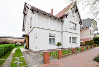 Mehrfamilienhaus zum Kauf 415.000 € 8 Zimmer 227,3 m² 791 m² Grundstück frei ab 01.12.2024 Laage Laage 18299