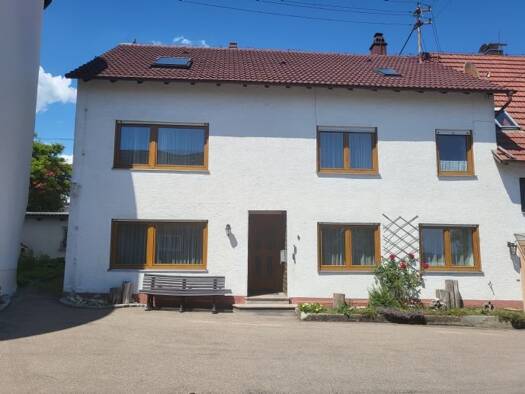 Einfamilienhaus zur Miete 1.100 € 7 Zimmer 140 m² frei ab 01.02.2026 Weilersteußlingen Allmendingen 89604