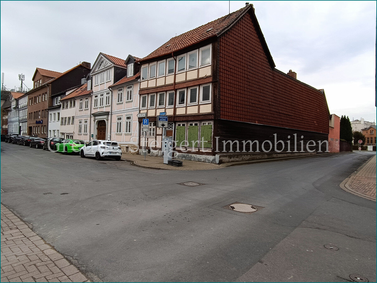 Haus zum Kauf 372.500 € 15 Zimmer 298 m²<br/>Wohnfläche 583 m²<br/>Grundstück Heinrichstadt Wolfenbüttel 38300