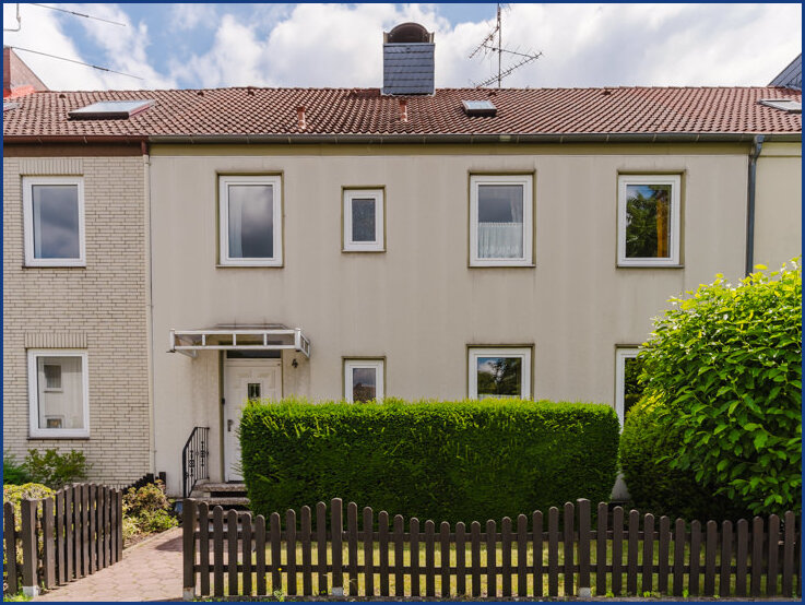 Reihenmittelhaus zum Kauf 219.000 € 6 Zimmer 140 m²<br/>Wohnfläche 380 m²<br/>Grundstück Heese Celle 29225