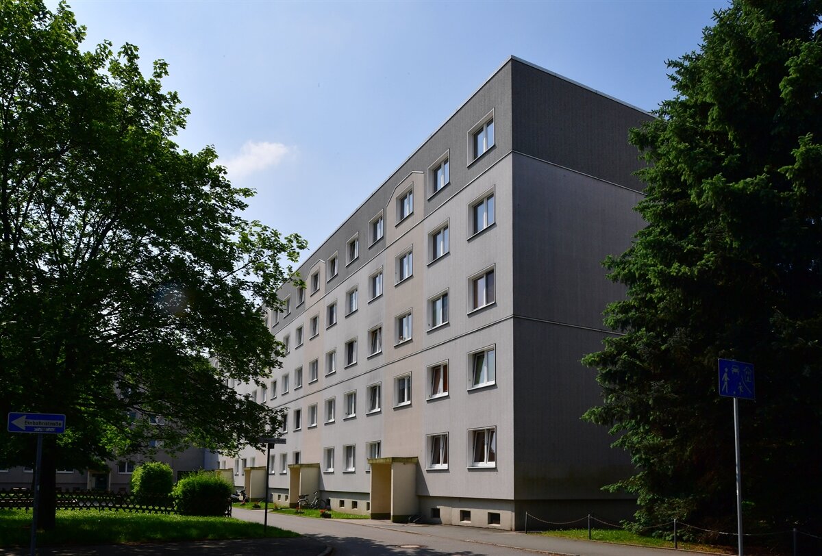 Wohnung zur Miete 265 € 2 Zimmer 48,7 m²<br/>Wohnfläche 1.<br/>Geschoss 16.12.2024<br/>Verfügbarkeit von-Stauffenberg-Str. 2 Lugau Lugau 09385