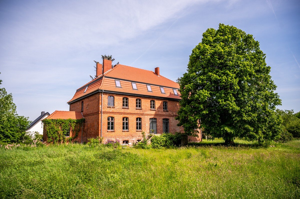 Einfamilienhaus zum Kauf 735.000 € 7 Zimmer 489 m²<br/>Wohnfläche 11.700 m²<br/>Grundstück Wolfshagen Millienhagen-Oebelitz 18461