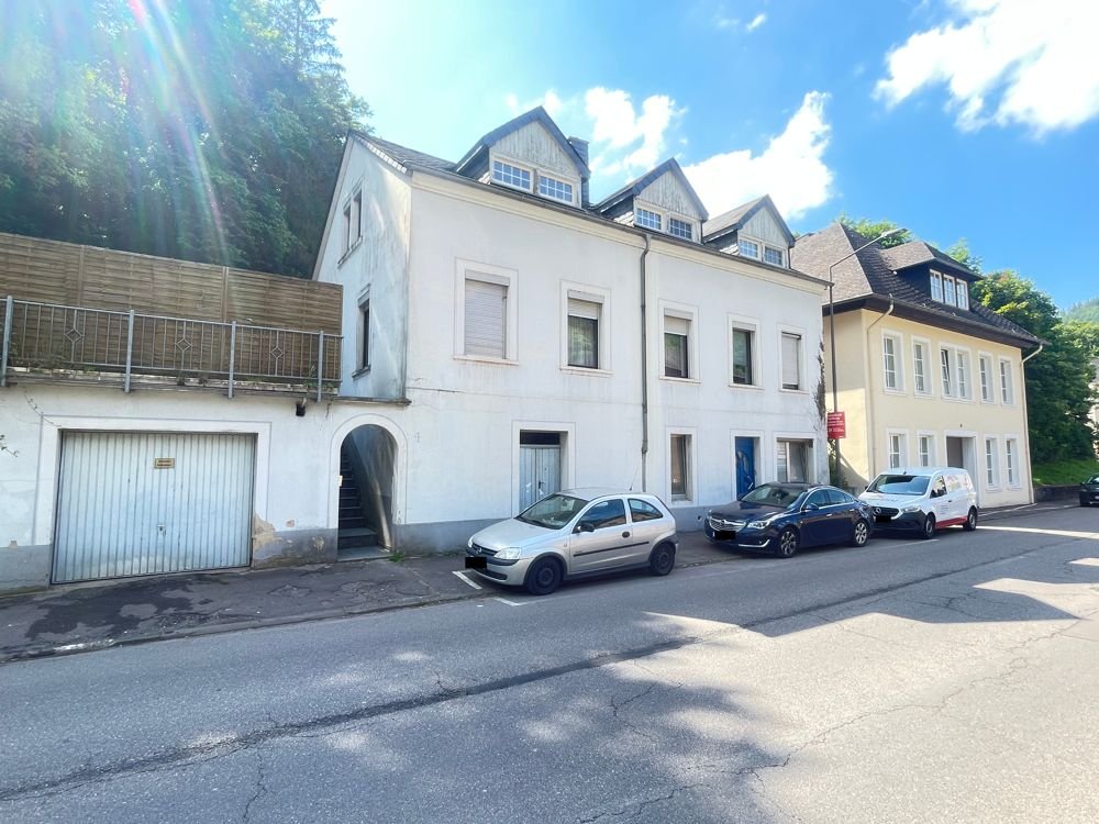 Mehrfamilienhaus zum Kauf 330.000 € 9 Zimmer 240 m²<br/>Wohnfläche 1.480 m²<br/>Grundstück Saarburg Saarburg 54439