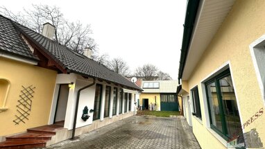 Mehrfamilienhaus zum Kauf 1.100.000 € 8 Zimmer 200 m² 1.203 m² Grundstück Wiener Neudorf 2351