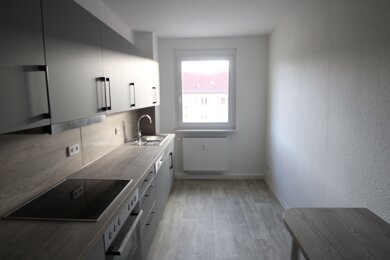 Wohnung zur Miete 404 € 2 Zimmer 60,7 m² 3. Geschoss frei ab sofort Fritz-Heckert-Siedlung 50 Hohenstein-Ernstthal Hohenstein-Ernstthal 09337