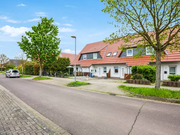 Reihenmittelhaus zum Kauf 310.000 € 4 Zimmer 107 m² 233 m² Grundstück Frankefelde Magdeburg 39116