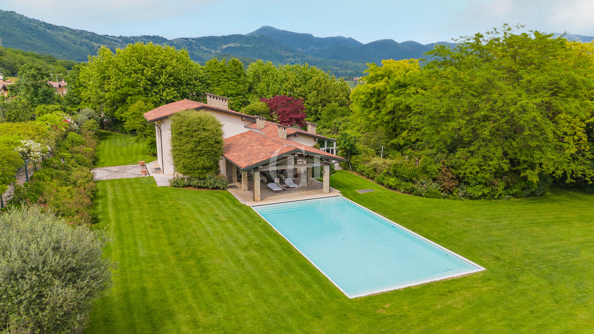 Villa zum Kauf 2.580.000 € 10 Zimmer 500 m²<br/>Wohnfläche 30.000 m²<br/>Grundstück Provaglio d'Iseo 25050