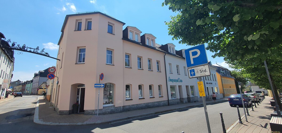 Haus zum Kauf 350.000 € 490,4 m²<br/>Wohnfläche 1.010 m²<br/>Grundstück Markt 7 / Bahnhofstraße 1 Brand-Erbisdorf Brand-Erbisdorf 09618