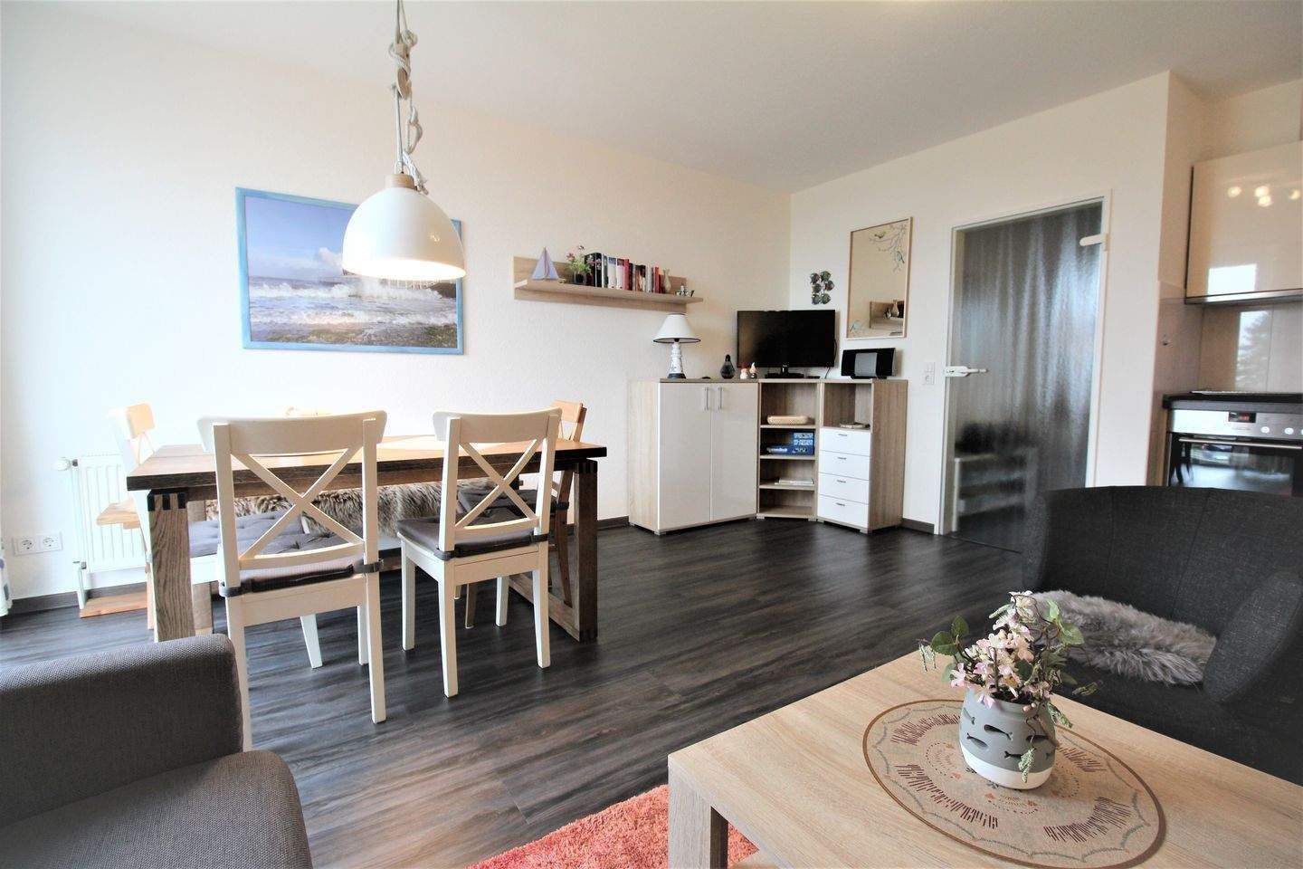 150 m zum Strand und Seeblick inklusive - dieseWohnung könnte bald Ihre sein!