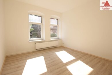 Wohnung zur Miete 344 € 4 Zimmer 79,7 m² 1. Geschoss Schneeberger Straße 48 Aue 08280