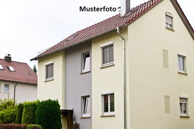 Mehrfamilienhaus zum Kauf Zwangsversteigerung 112.000 € 9 Zimmer 213 m² 207 m² Grundstück Wanheim - Angerhausen Duisburg 47249
