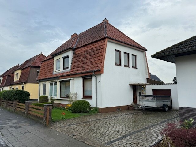 Doppelhaushälfte zum Kauf 159.000 € 4 Zimmer 95 m²<br/>Wohnfläche 360 m²<br/>Grundstück ab sofort<br/>Verfügbarkeit Königsheide Bremerhaven 27578