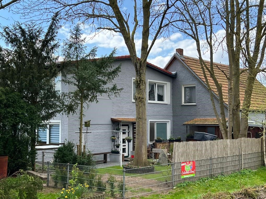 Mehrfamilienhaus zum Kauf 795.000 € 10 Zimmer 295 m²<br/>Wohnfläche 1.745 m²<br/>Grundstück Brusow Kröpelin 18236