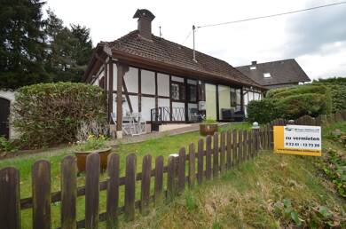 Einfamilienhaus zur Miete 1.350 € 5 Zimmer 128 m² 1.100 m² Grundstück Heister Neunkirchen-Seelscheid / Heister 53819
