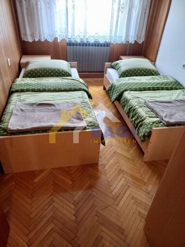 Haus zur Miete 130 € 3 Zimmer 100 m² Petrinja center 44250