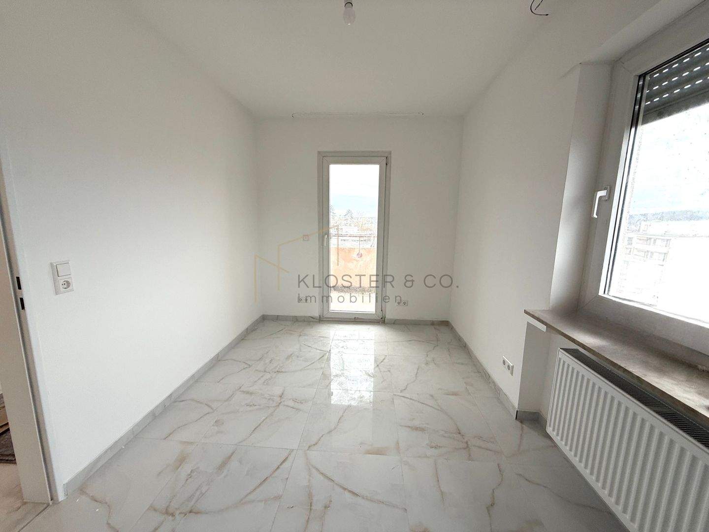 Hochwertige 5-Zimmer-Wohnung mit neuer Einbauküche & zwei Balkonen